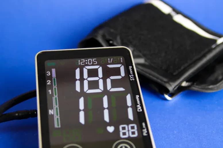 Wysoki puls przyczyna: poznaj niebezpieczne czynniki zdrowotne