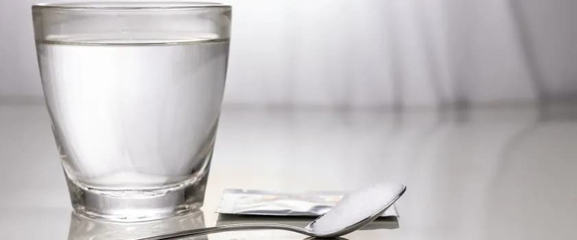 Niedobory elektrolitowe objawy - jak je rozpoznać i unikać problemów zdrowotnych