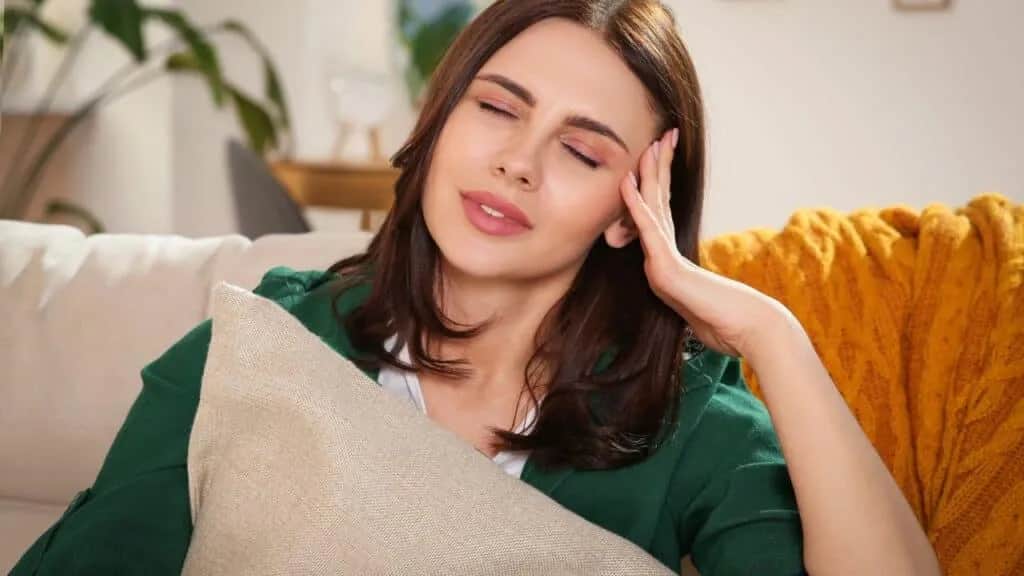 Niedobór progesteronu po 40 objawy – co może cię zaskoczyć?