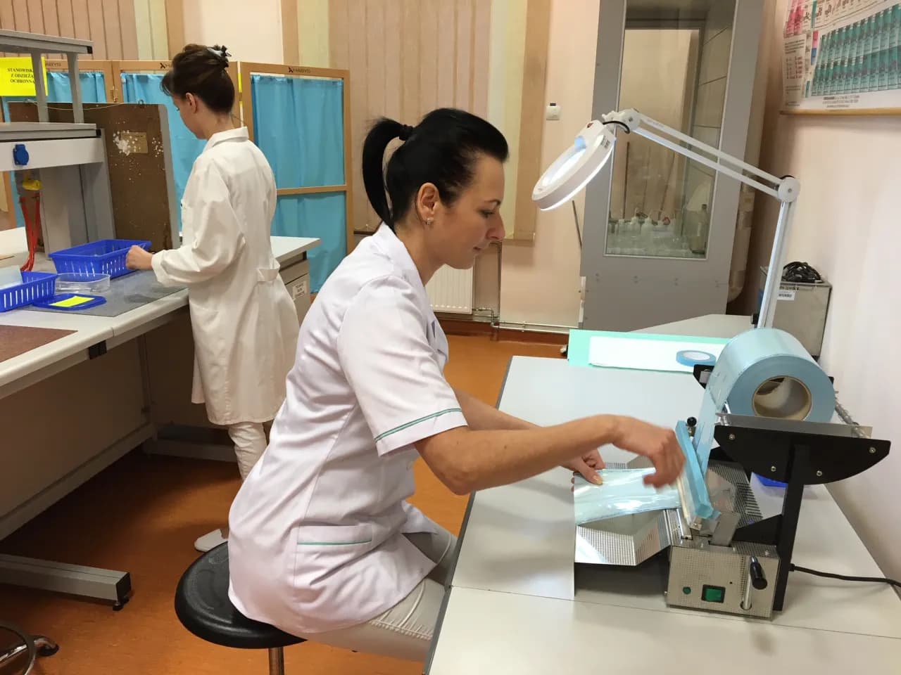 Czy technik sterylizacji medycznej to zawód medyczny? Sprawdź teraz!