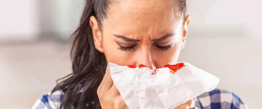 Krwotok z nosa przyczyny: Co może wywołać nieprzyjemne krwawienie?