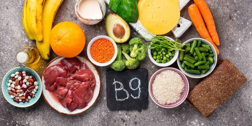 Niedobory kwasu foliowego: Objawy, które mogą zaskoczyć każdego